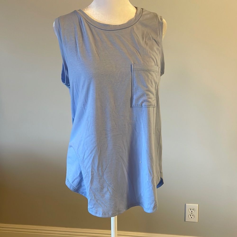 [VICI] Light Blue Sleeveless Knit Blouse - Size Small